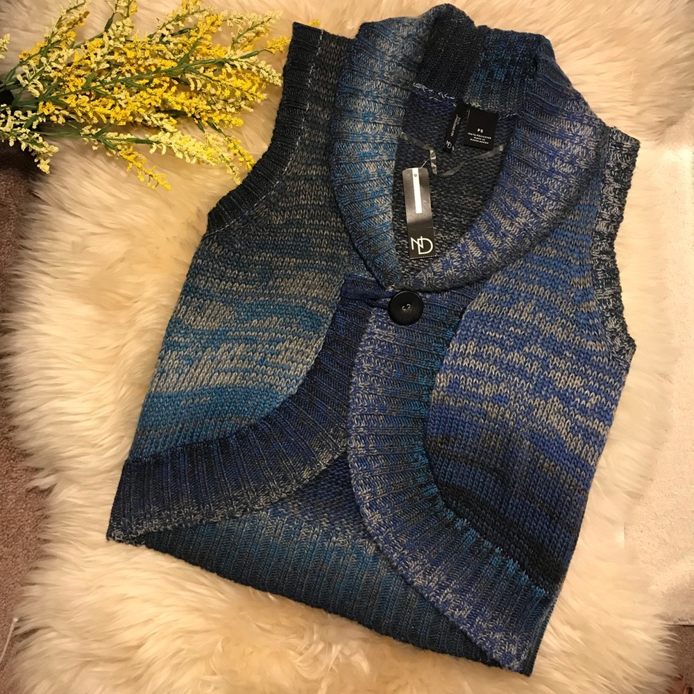 NWT New Directions Crop Sweater Vest